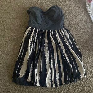 Medo strapless dress or works great with leggings